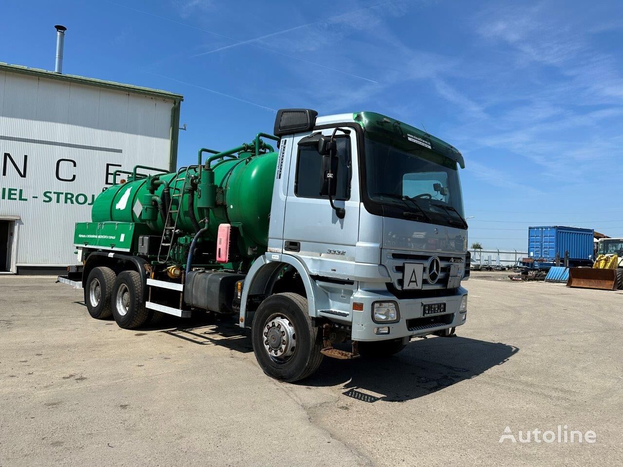 автоцистерна Mercedes-Benz ACTROS 3332 ADR