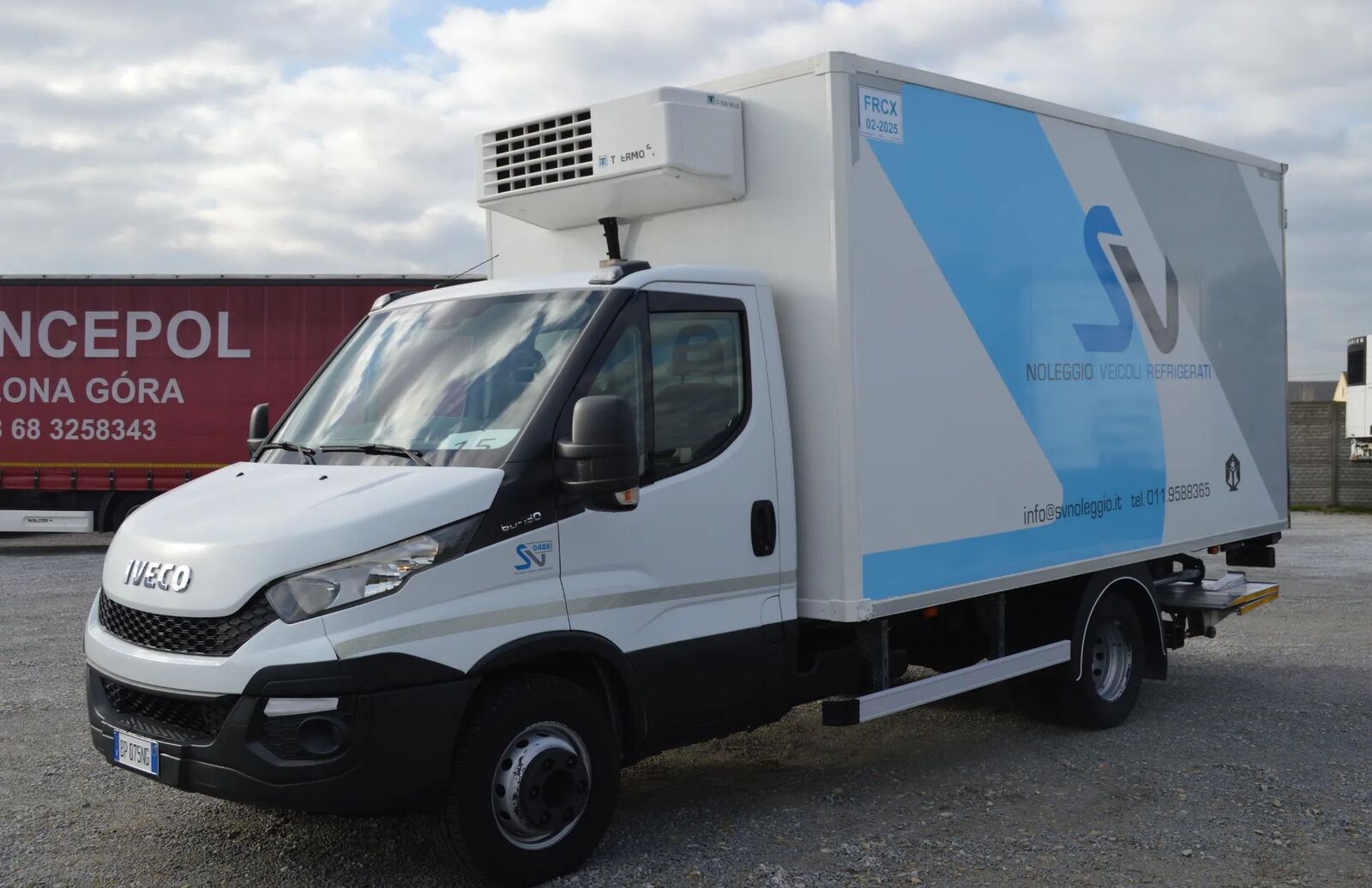 авторефрижератор IVECO DAILY 60C15 REFRIGERATOR + SIDE AND REAR DOORS, LIFT FOLDED UNDE