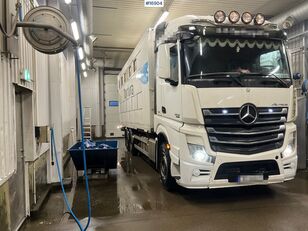 скотовоз Mercedes-Benz 2013 Mercedes Actros Animal transport truck w/ lift
